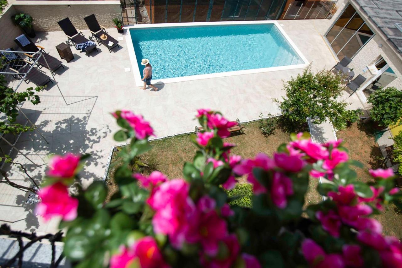 Apartment Mery Pula Exterior foto