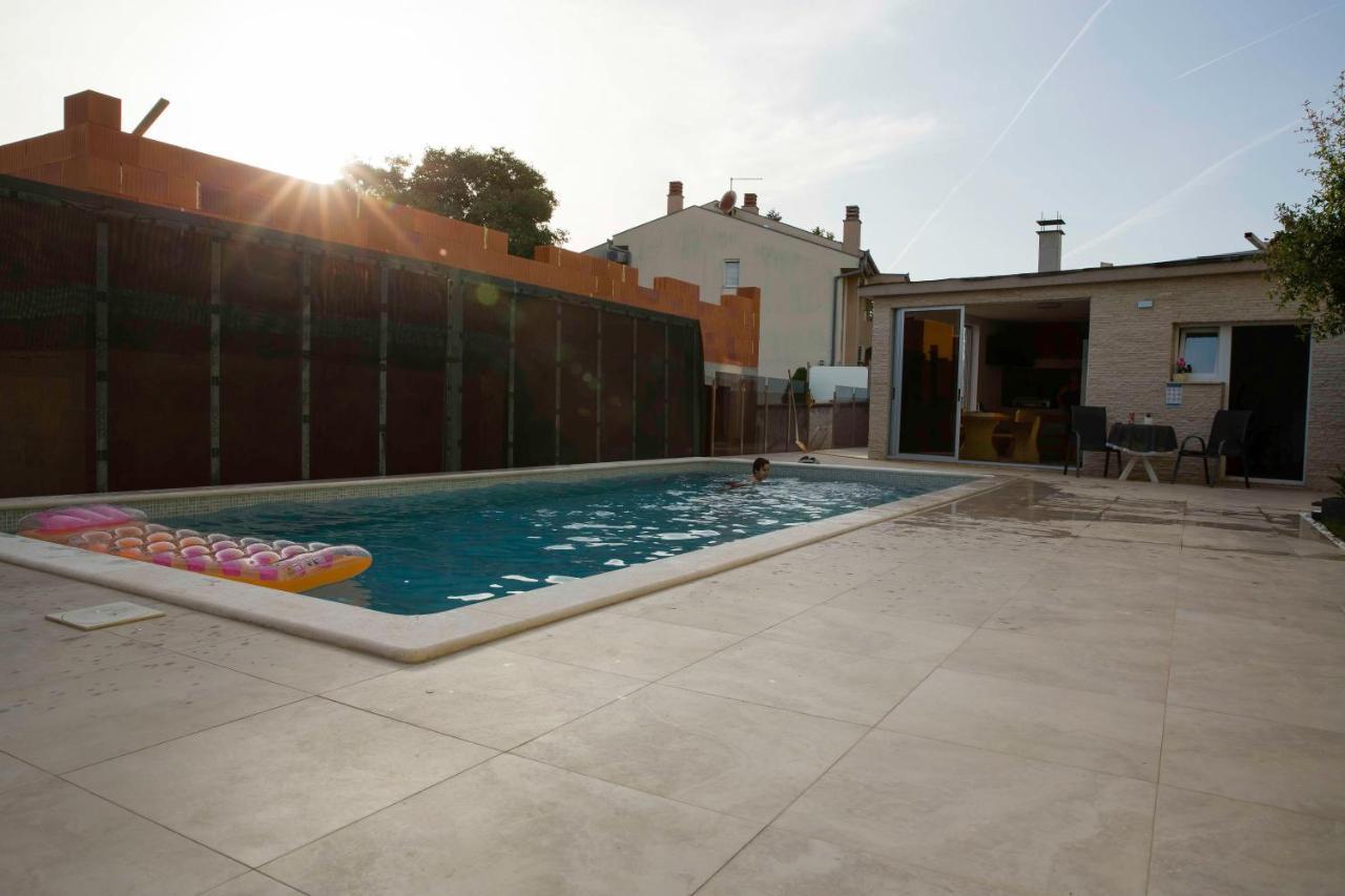 Apartment Mery Pula Exterior foto