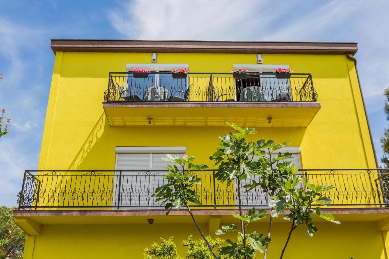 Apartment Mery Pula Exterior foto